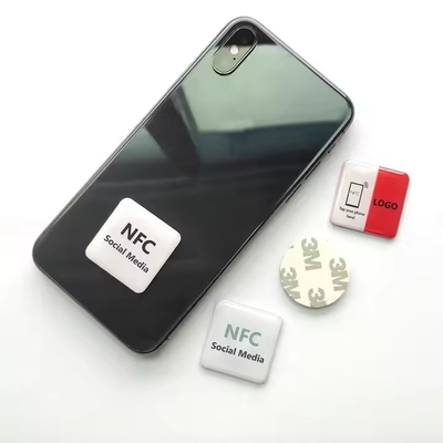 13.56MHz Custom RFID Key Fob NFC Epoxy Sticker Instant Sharing Voor telefoon NFC Stickers